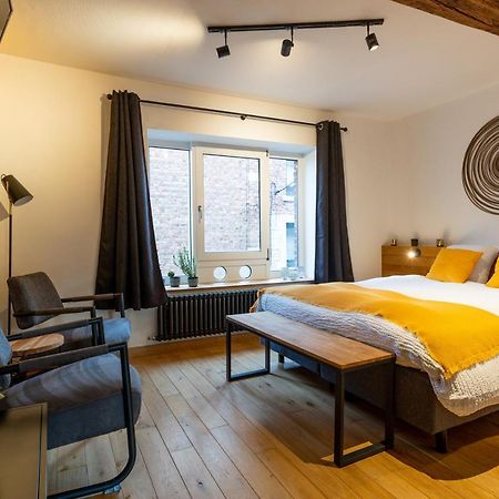 Ardenne Bnb Gite Urbain Avec Terrasse マルシュ・アン・ファメンヌ エクステリア 写真